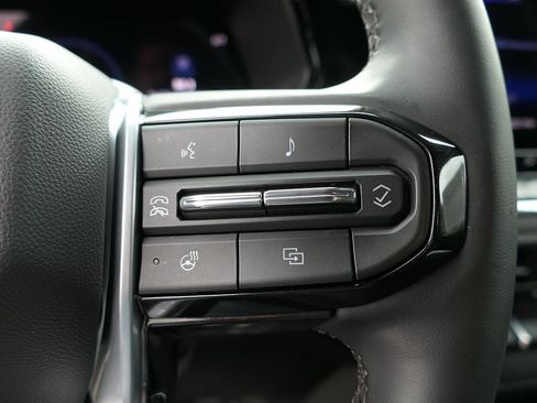 Used 2026 Chevrolet Colorado LT w/ LT Convenience Package RWD image 18