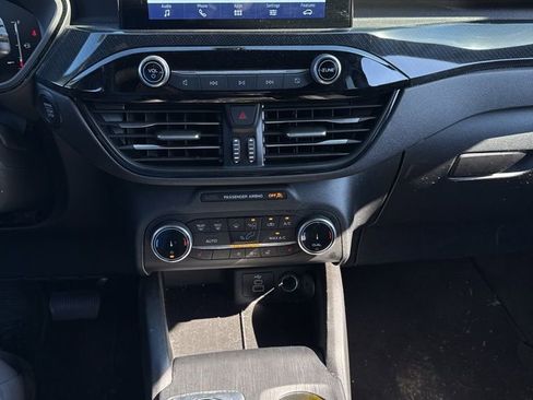 Used 2025 Ford Escape ST-Line Elite image 10