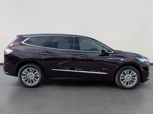 Used 2024 Buick Enclave Avenir w/ Avenir Technology Package image 6