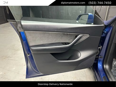 Used 2021 Tesla Model Y Long Range image 22