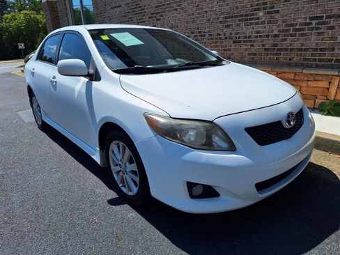 Used 2010 Toyota Corolla S image 7