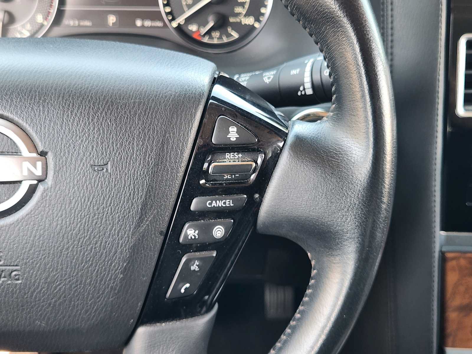 Used 2021 Nissan Armada SL w/ Captain's Chairs Package RWD image 28
