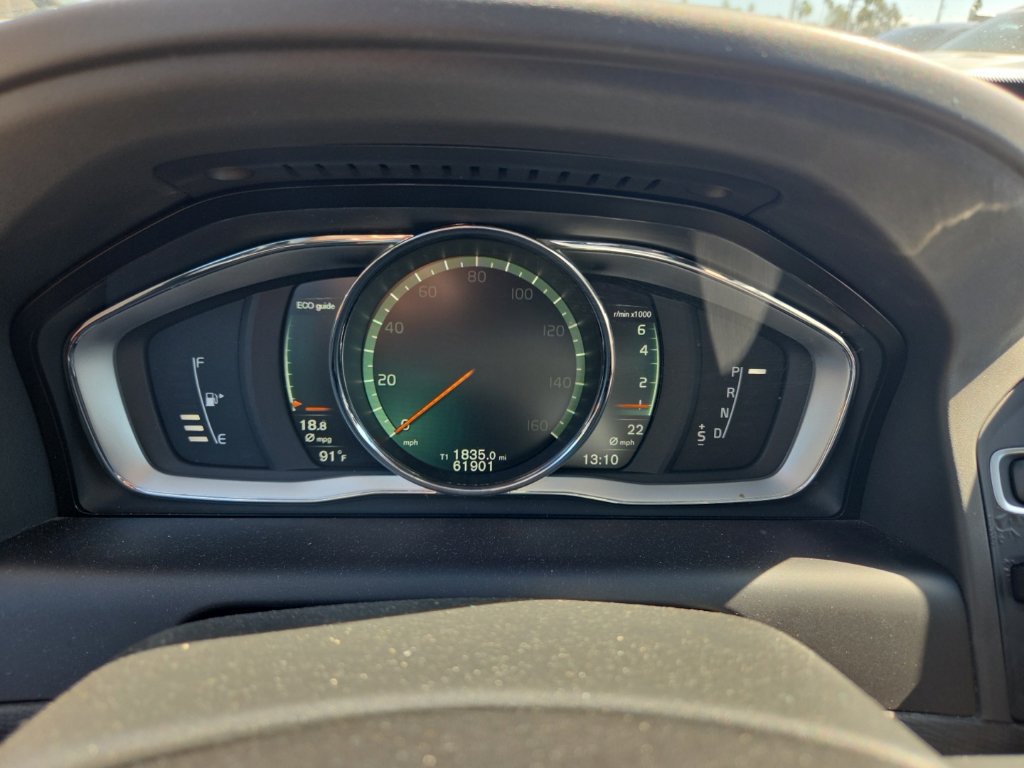 Used 2017 Volvo XC60 T5 Inscription w/ Preferred Option Package FWD image 13