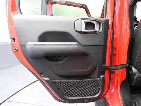 Used 2021 Jeep Wrangler Unlimited Sahara image 37