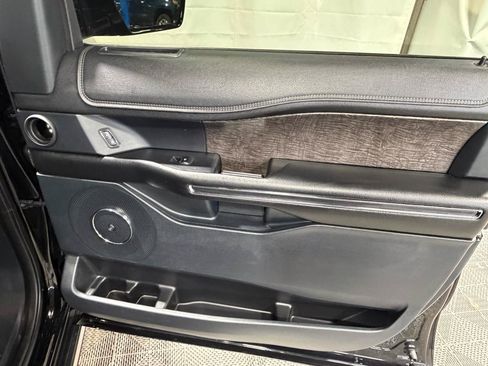 Used 2018 Ford Expedition Limited AWD/4WD image 14