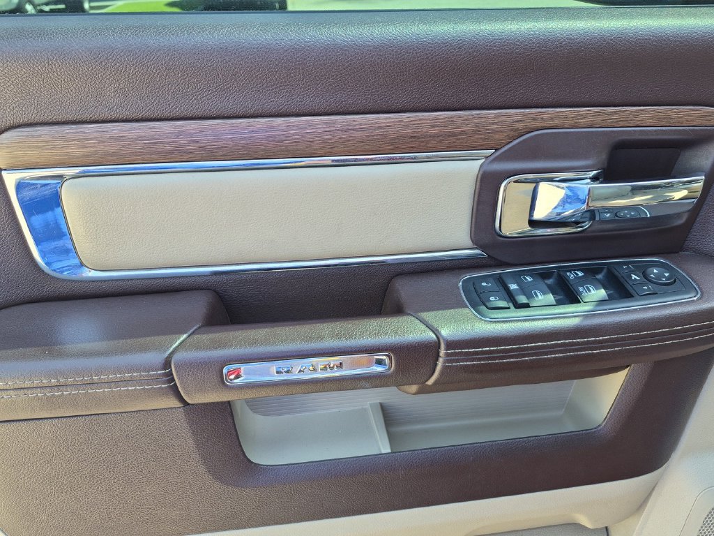 Used 2014 RAM 1500 Laramie w/ Convenience Group RWD image 18