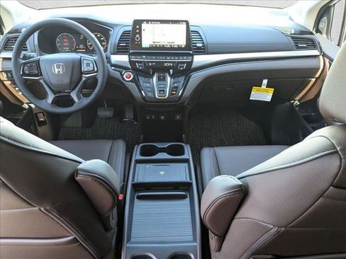 New 2026 Honda Odyssey Touring image 14