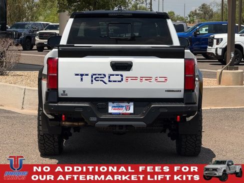 Used 2025 Toyota Tacoma TRD Pro AWD/4WD image 8