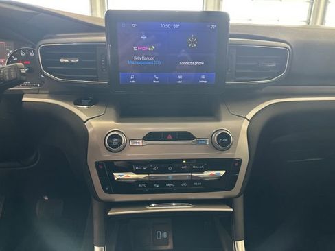 Used 2023 Ford Explorer XLT w/ Equipment Group 202A AWD/4WD image 10