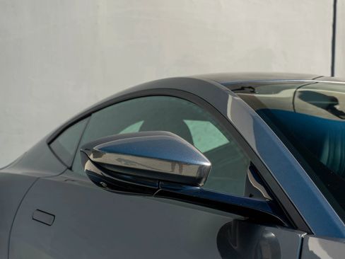 Used 2019 Aston Martin V8 Vantage Coupe image 28