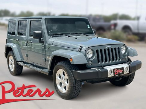 Used 2014 Jeep Wrangler Unlimited Sahara w/ Max Tow Package AWD/4WD image 1