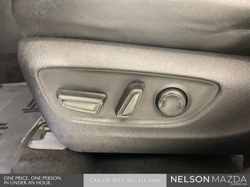 Used 2022 Toyota Highlander XSE FWD image 25