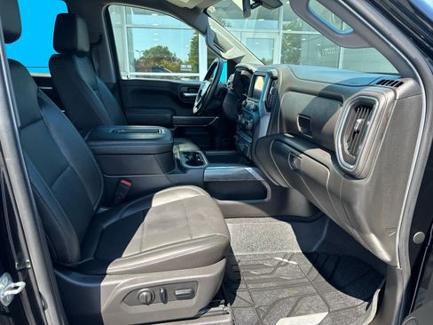 Used 2019 Chevrolet Silverado 1500 LTZ w/ LTZ Plus Package AWD/4WD image 4