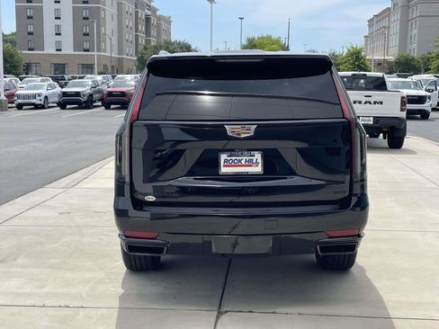 Used 2022 Cadillac Escalade Sport Platinum w/ Heavy-Duty Trailer Package AWD/4WD image 7