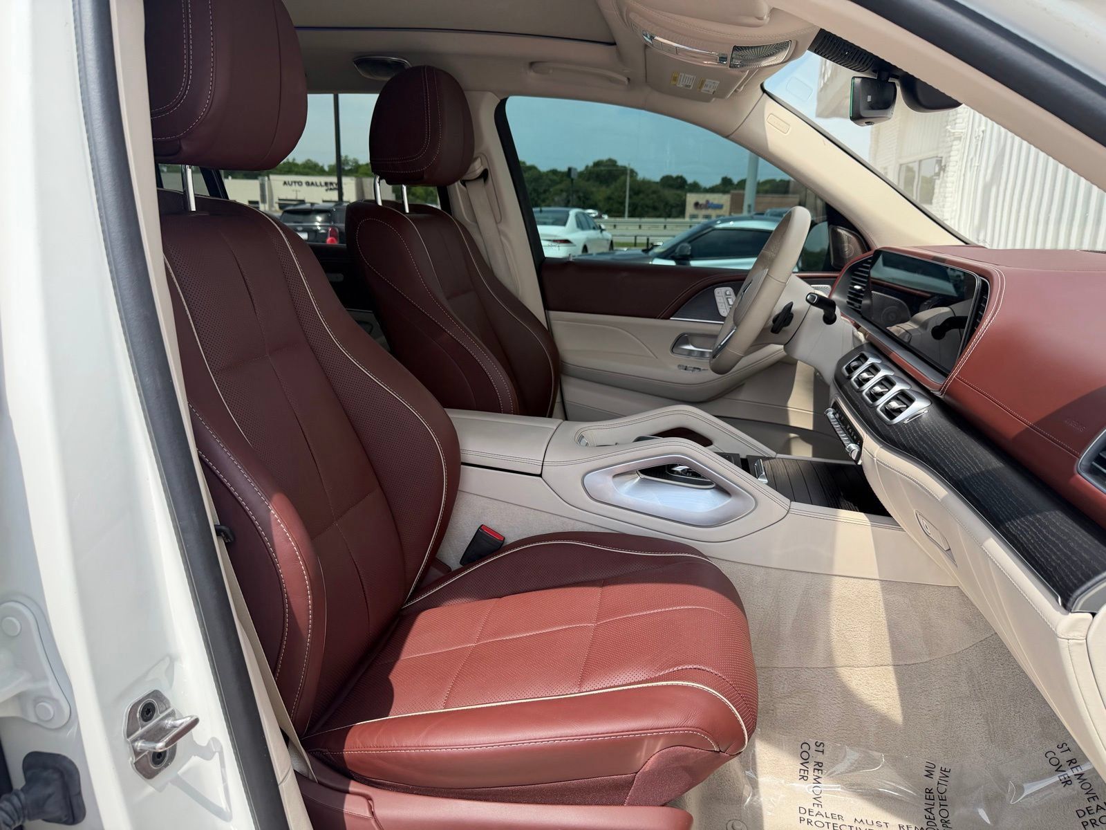 Used 2023 Mercedes-Benz Maybach GLS 600 4MATIC image 23