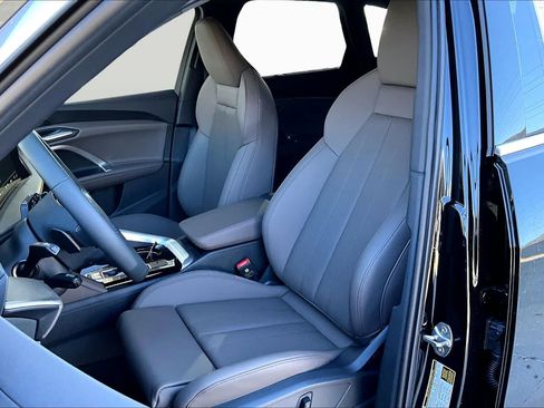 Used 2025 Audi Q5 Premium Plus w/ Premium Plus AWD/4WD image 9