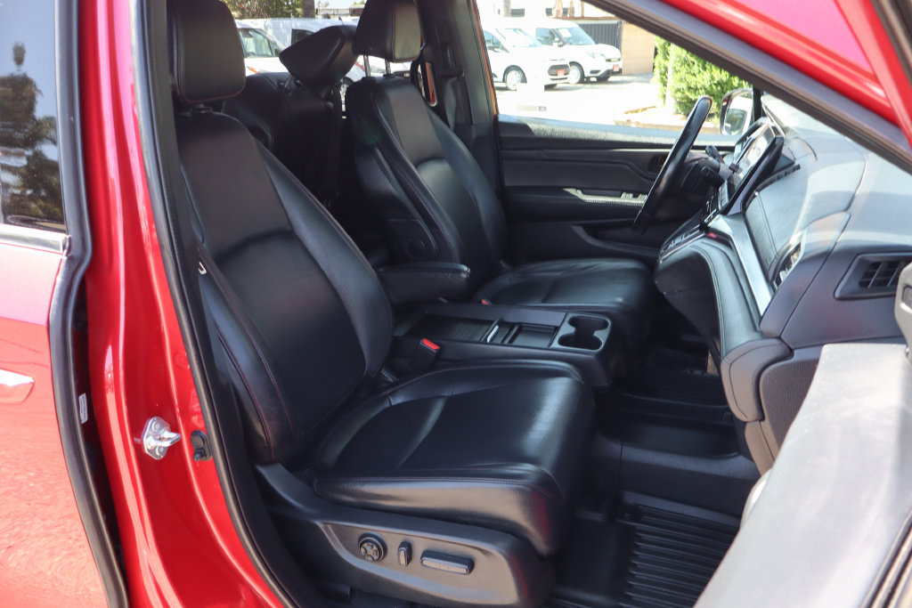 Used 2023 Honda Odyssey Sport image 45