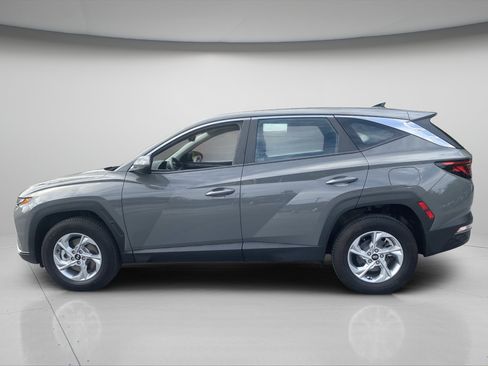 Used 2024 Hyundai Tucson SE AWD/4WD image 2