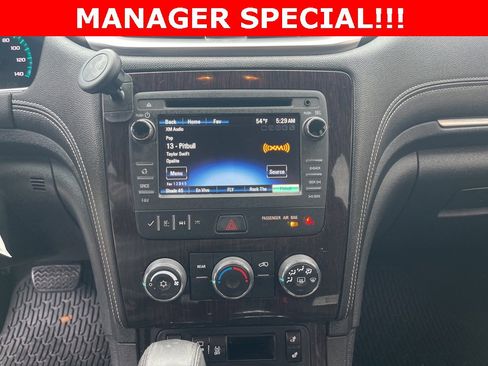 Used 2017 Chevrolet Traverse LT image 21