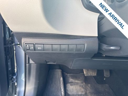 Used 2025 Toyota Corolla LE FWD image 19