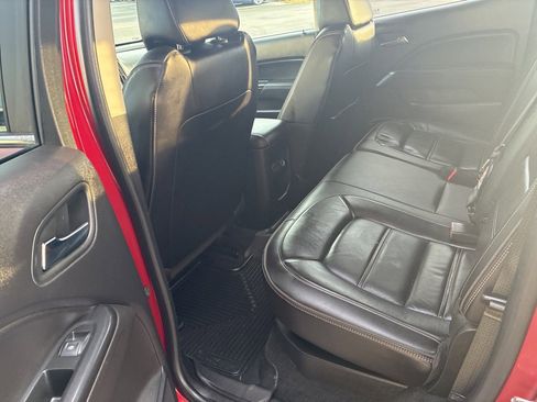 Used 2018 GMC Canyon Denali image 5