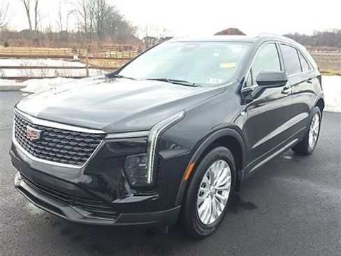 Used 2024 Cadillac XT4 Luxury w/ Cold Weather Package image 1
