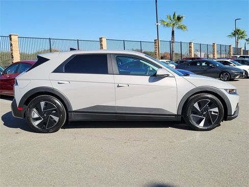 New 2026 Hyundai Ioniq 5 SEL image 25