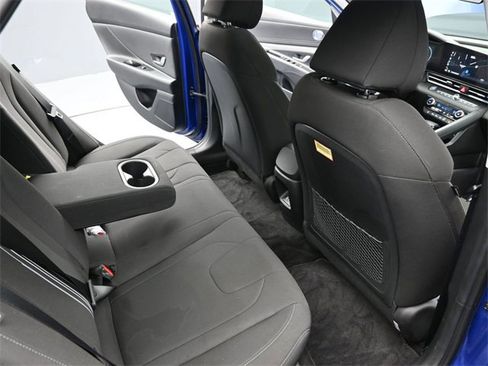 Used 2024 Hyundai Elantra SEL w/ Convenience Package image 25