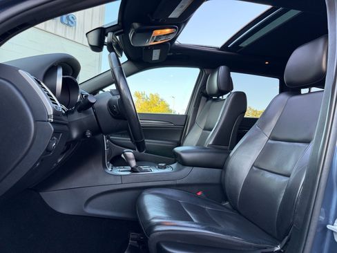Used 2020 Jeep Grand Cherokee Limited w/ Luxury Group II AWD/4WD image 12