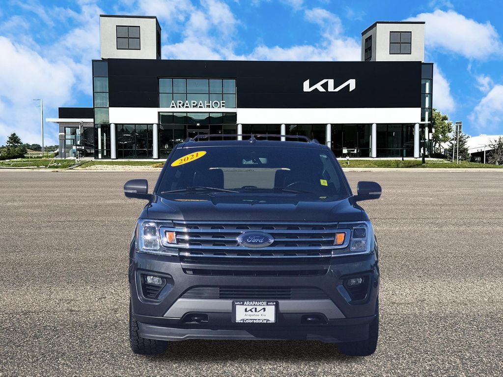 Used 2021 Ford Expedition XLT AWD/4WD image 3