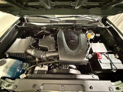 Certified 2022 Toyota Tacoma TRD Sport image 10