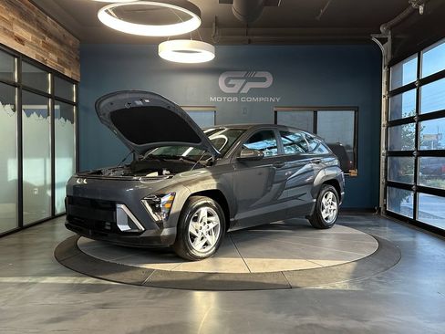Used 2024 Hyundai Kona SE FWD image 23
