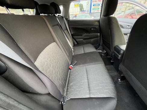 Used 2020 Mitsubishi Outlander Sport Black Edition image 11