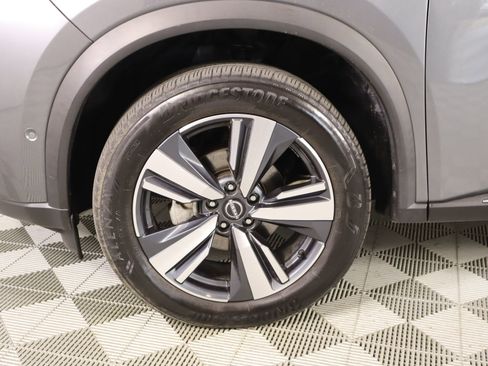 Used 2023 Nissan Rogue SL w/ SL Premium Package image 19