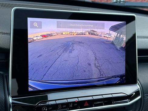 New 2026 Jeep Compass Latitude w/ Sun and Sound Group image 19