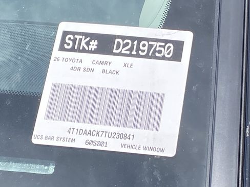 Used 2026 Toyota Camry XLE w/ Premium Package image 10