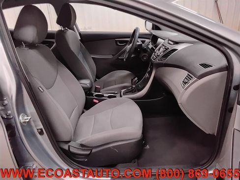 Used 2016 Hyundai Elantra SE image 14