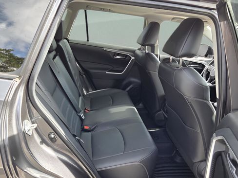 Used 2024 Toyota RAV4 XLE Premium image 29
