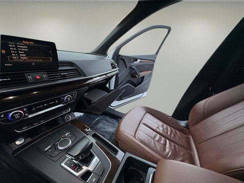 Used 2019 Audi Q5 2.0T Premium w/ Convenience Package image 18