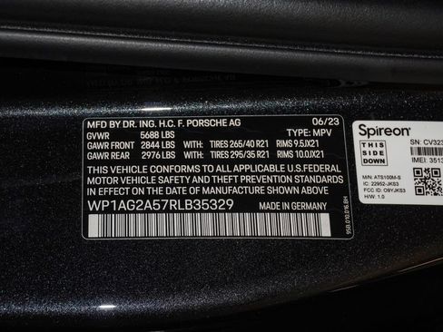 Used 2024 Porsche Macan S AWD/4WD image 30