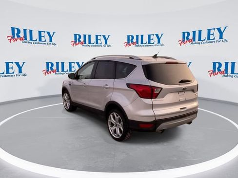 Certified 2019 Ford Escape Titanium image 6