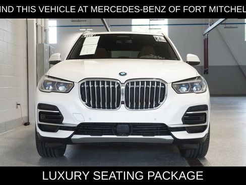Used 2023 BMW X5 xDrive45e w/ Executive Package AWD/4WD image 2