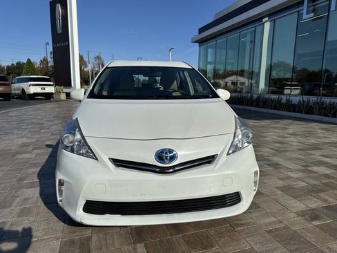 Used 2013 Toyota Prius V Three image 7