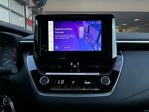 Used 2025 Toyota Corolla LE image 23