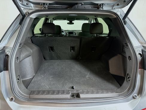 Used 2024 Chevrolet Equinox LT image 23