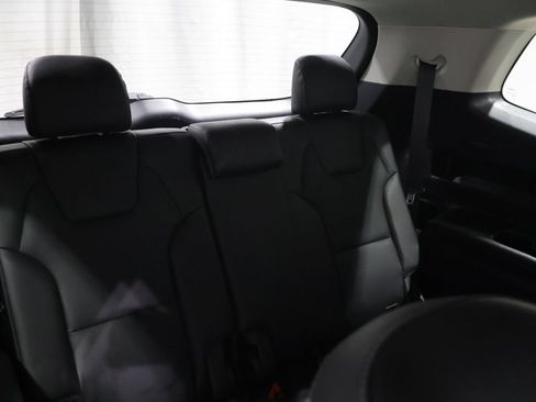 Used 2025 Kia Telluride S AWD/4WD image 22