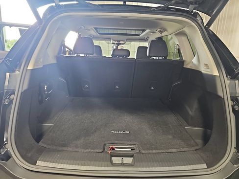 Certified 2023 Nissan Rogue SV w/ SV Premium B Package AWD/4WD image 12