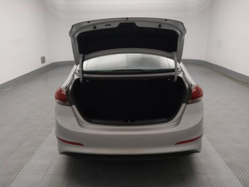 Used 2017 Hyundai Elantra Limited w/ Limited Tech Package 04 image 29