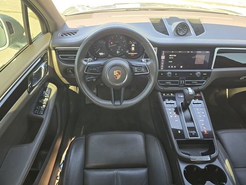 Used 2024 Porsche Macan AWD/4WD image 13