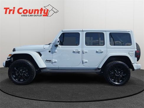 Used 2020 Jeep Wrangler Unlimited Sahara image 5